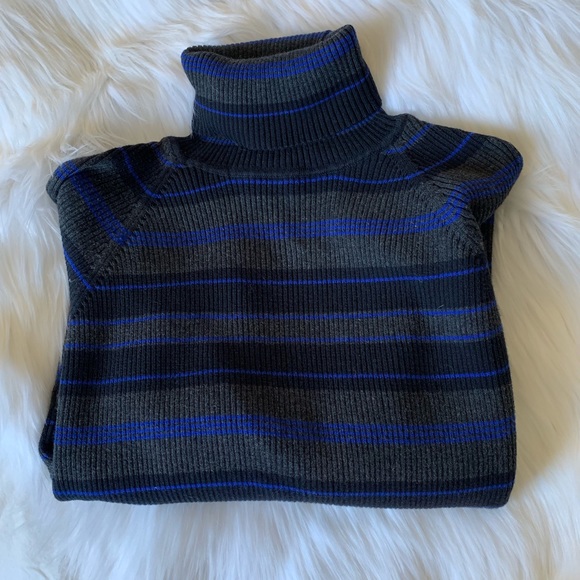 Marsh Landing Sweaters - Cropped Turtleneck Sweater